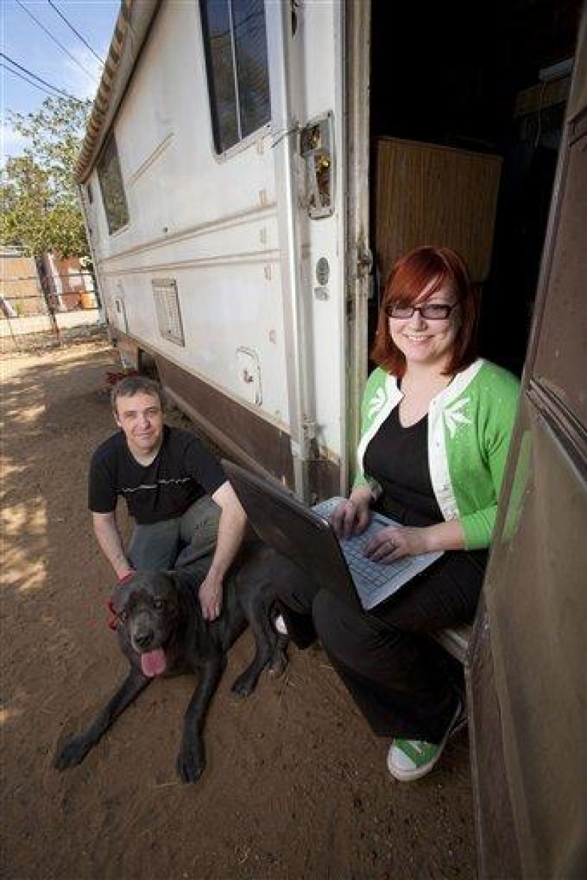 Digital homeless: 10 homeless bloggers Digital homeless: 10 homeless bloggers