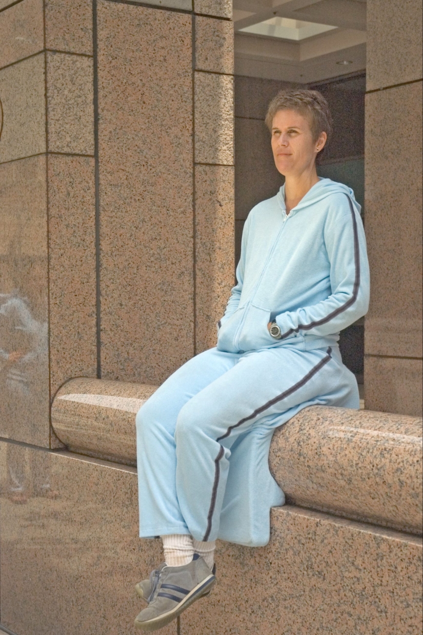 Diseñados para el ocio, los 'Archisuits' de Sarah Ross cuestionan los entornos inhóspitos de las ciudades estadounidenses Diseñados para el ocio, los 'Archisuits' de Sarah Ross cuestionan los entornos inhóspitos de las ciudades estadounidenses