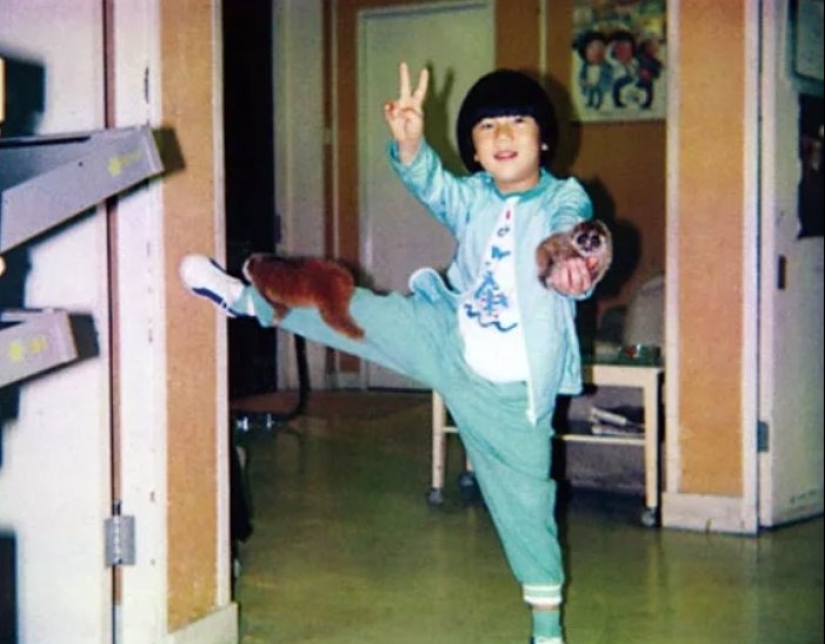 Do you recognize this guy? And he could have been nobody if his parents hadn't handed him over to an orphanage. Do you recognize this guy? And he could have been nobody if his parents hadn't handed him over to an orphanage.