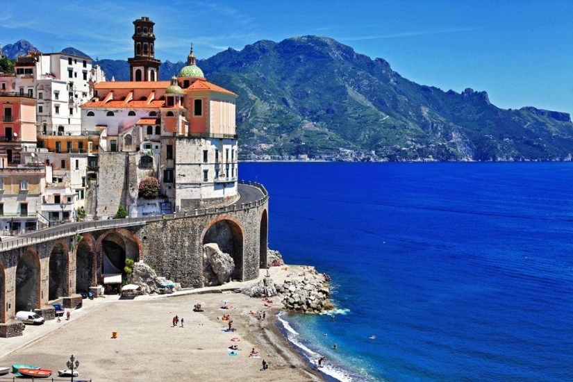 Donde vive el cuento de hadas: pequeños pueblos con encanto en Italia