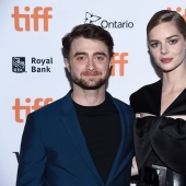 “Don’t Get This Tattoo”: Daniel Radcliffe Begs Fan To Not Get His Deathly Hallows Drawing Inked “Don’t Get This Tattoo”: Daniel Radcliffe Begs Fan To Not Get His Deathly Hallows Drawing Inked