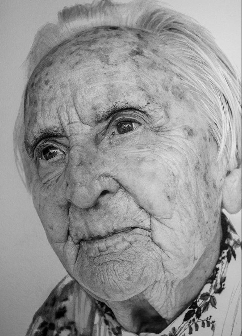 Drawings similar to photos Drawings similar to photos