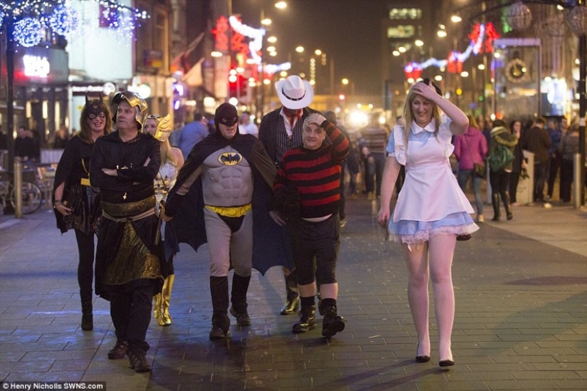 Drunkenness, fights and injuries — how the "Friday of the Shiner" was held in the UK