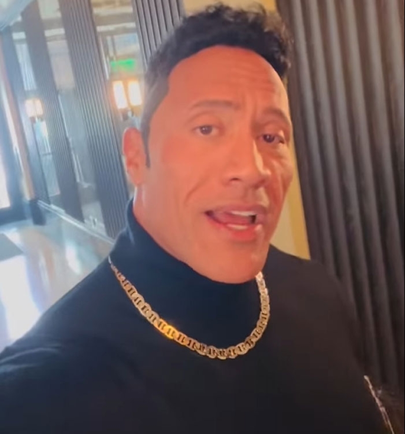 Dwayne Johnson recreó el meme viral de su yo más joven para Navidad, y los fanáticos no estaban listos Dwayne Johnson recreó el meme viral de su yo más joven para Navidad, y los fanáticos no estaban listos