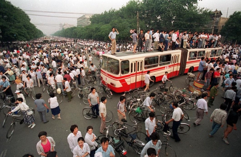 Ejecución de manifestantes en la plaza de Tiananmen hace 25 años