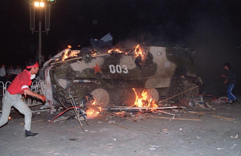 Ejecución de manifestantes en la plaza de Tiananmen hace 25 años