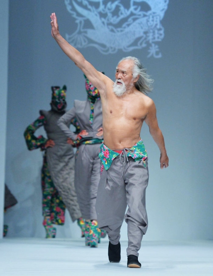 el abuelo de 80 años se convirtió en modelo, demostrando que la edad es solo un número