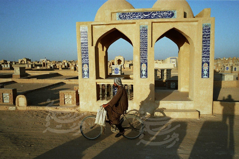 El Cementerio de los Gigantes de Wadi al-Salam - El Valle de la Paz El Cementerio de los Gigantes de Wadi al-Salam - El Valle de la Paz