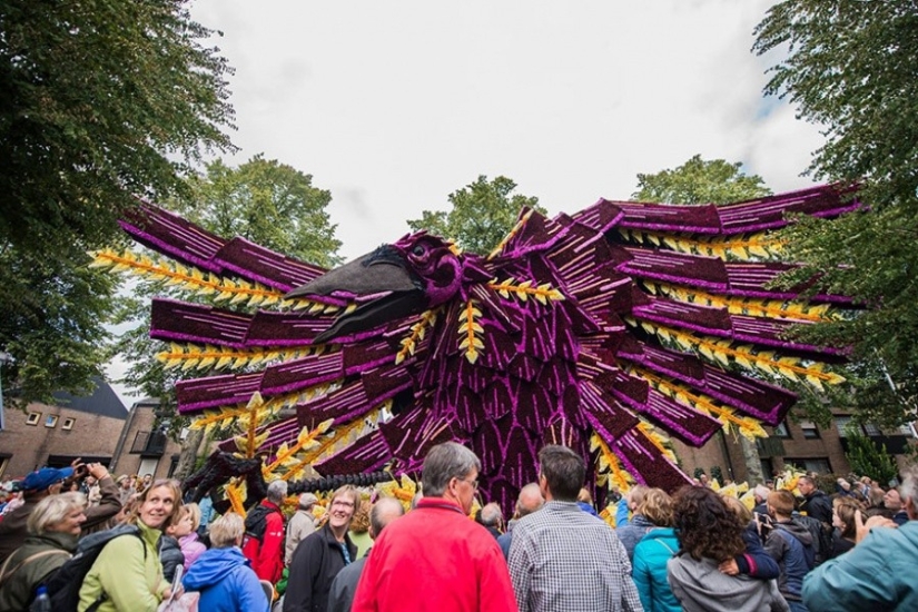 El desfile de flores más grande del mundo en Holanda dedicado a Van Gogh
