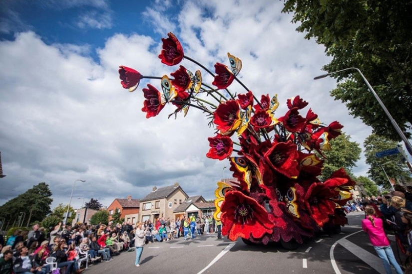 El desfile de flores más grande del mundo en Holanda dedicado a Van Gogh