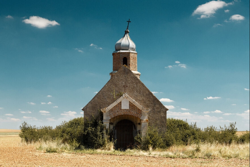 “El eco de lo sagrado olvidado”: exploré los lugares religiosos abandonados más hermosos