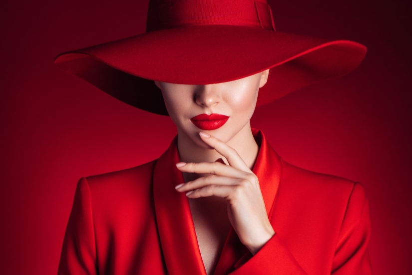 El estilista llamó 5 hábitos de moda que envejecen las personas de 40 años