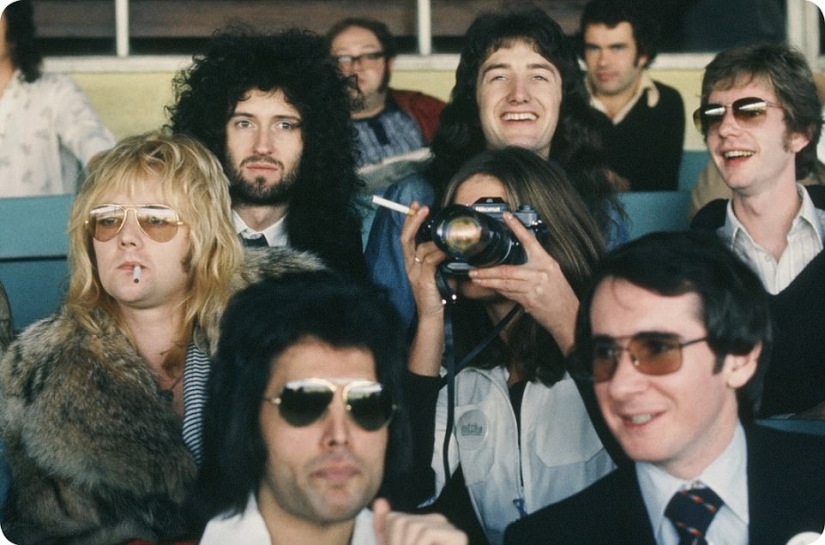 El guitarrista de Queen Brian May publicó fotos desconocidas de Freddie Mercury y la banda
