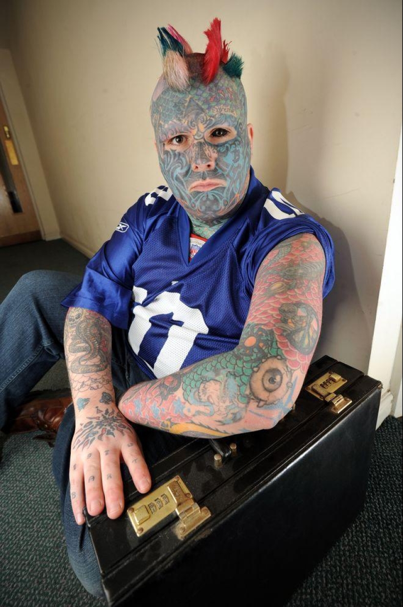El hombre más tatuado de Gran Bretaña