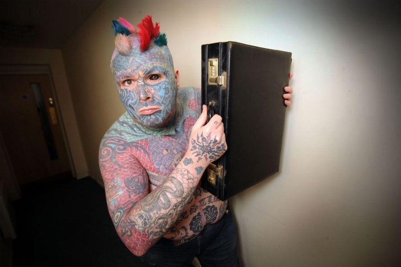 El hombre más tatuado de Gran Bretaña