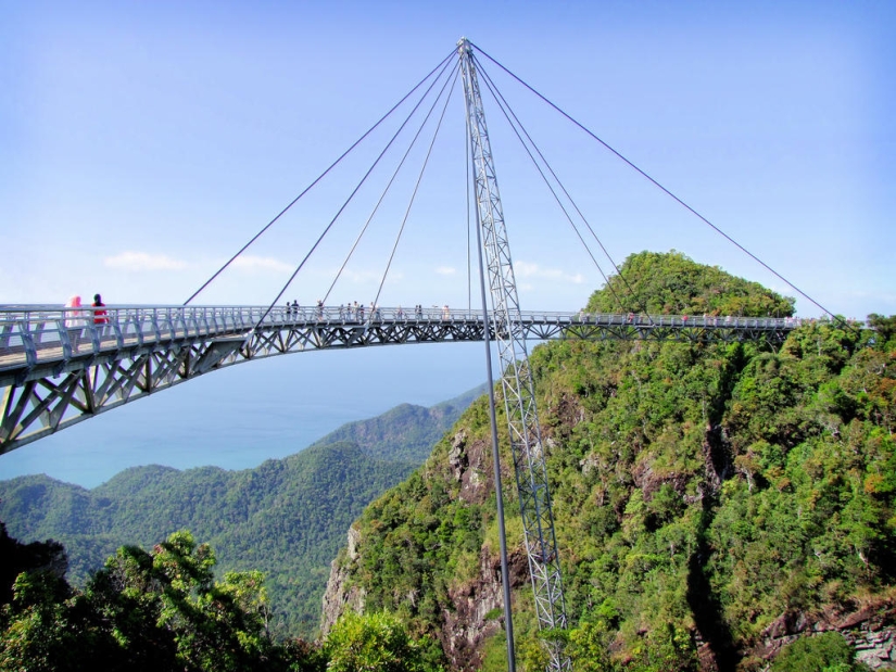 El increíble puente aéreo de Langkawi El increíble puente aéreo de Langkawi