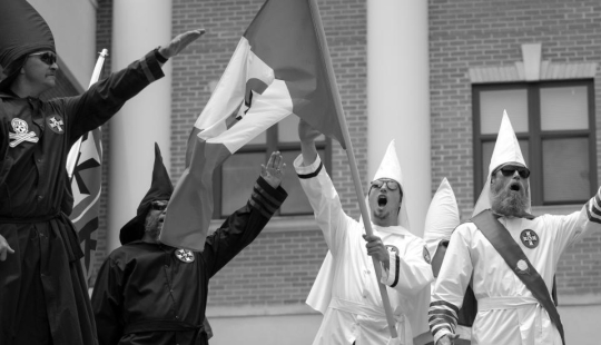 El Ku Klux Klan está vivo! El fotógrafo estudió la sociedad secreta desde adentro durante 11 años