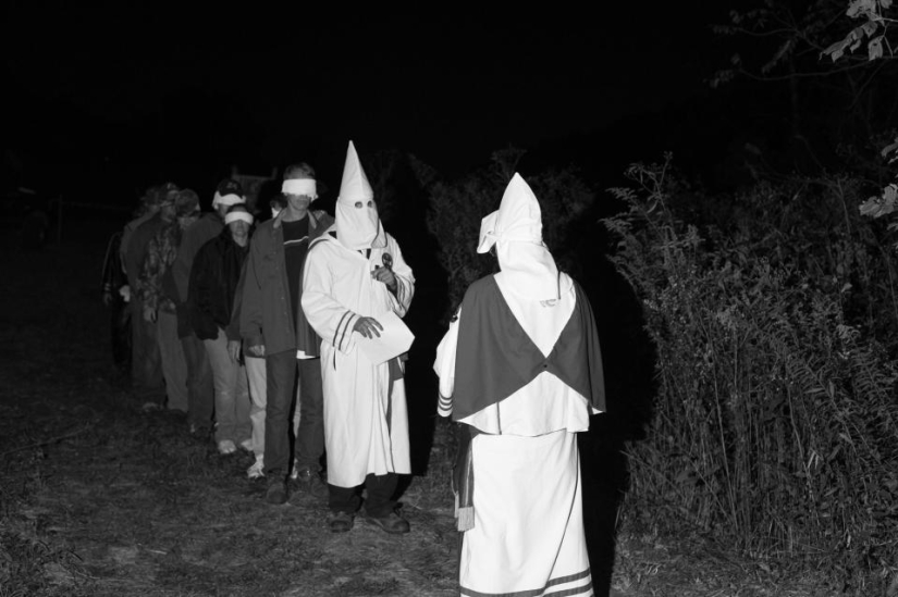 El Ku Klux Klan está vivo! El fotógrafo estudió la sociedad secreta desde adentro durante 11 años El Ku Klux Klan está vivo! El fotógrafo estudió la sociedad secreta desde adentro durante 11 años