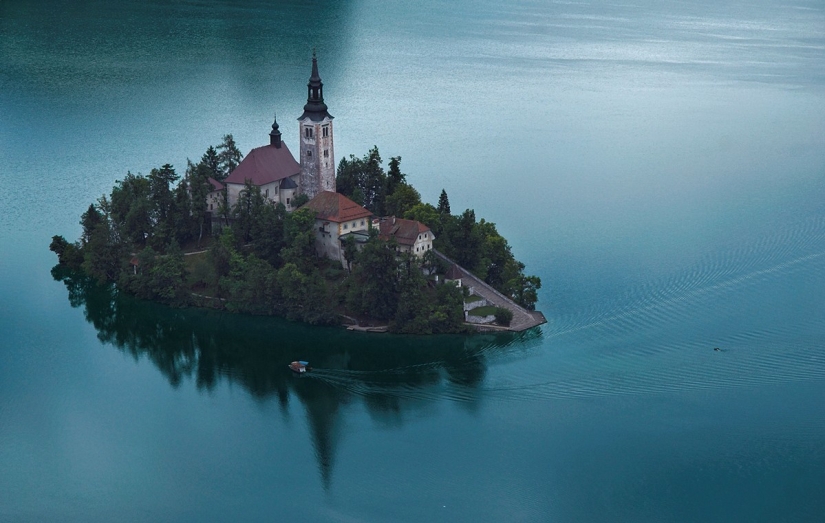 El lago Bled es el mejor lugar para los amantes de la paz y la tranquilidad.