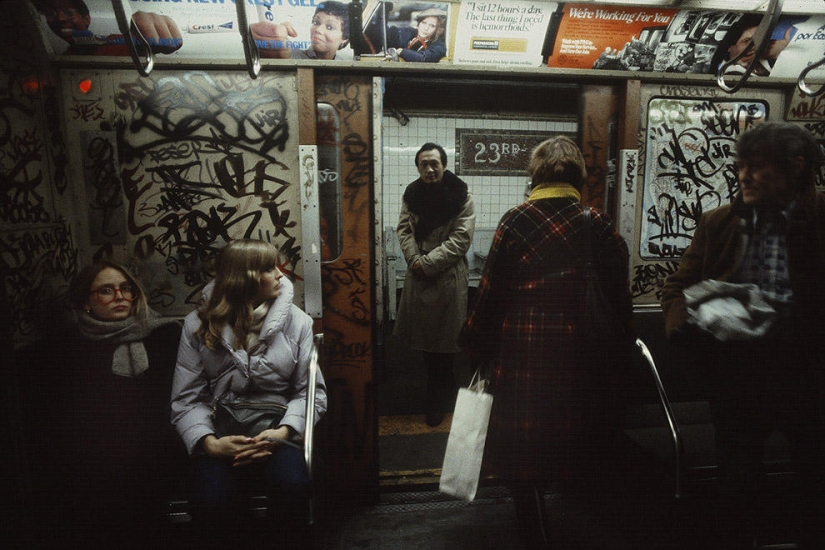 El metro y los viajeros de Nueva York en 1981 El metro y los viajeros de Nueva York en 1981