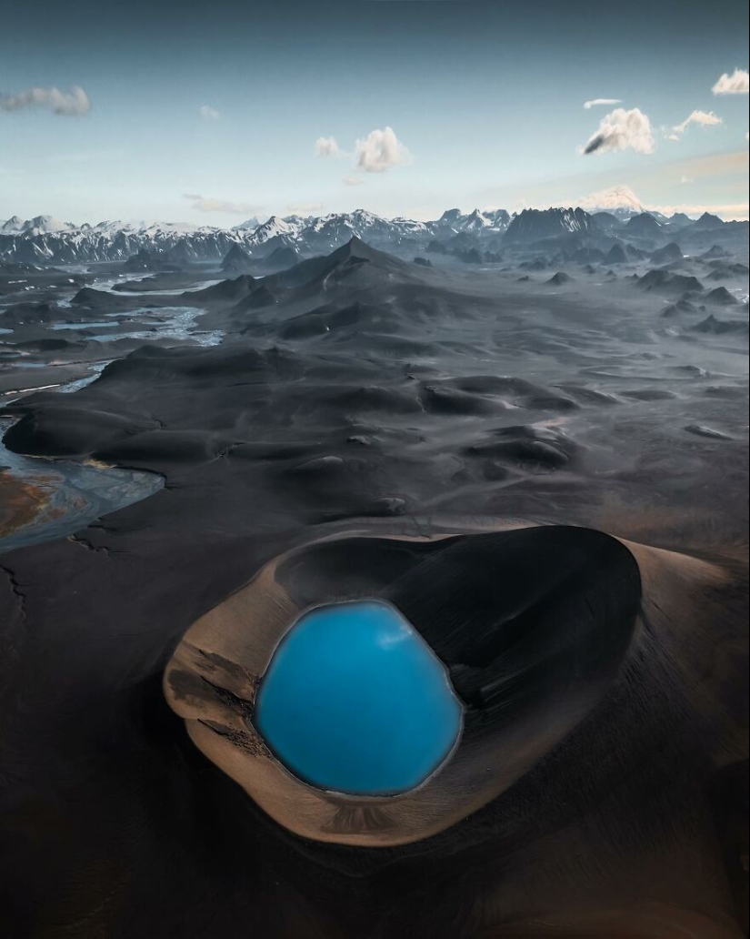 El piloto británico combina su amor por volar y la fotografía para capturar lugares hermosos del mundo El piloto británico combina su amor por volar y la fotografía para capturar lugares hermosos del mundo