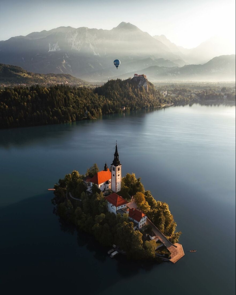 El piloto británico combina su amor por volar y la fotografía para capturar lugares hermosos del mundo El piloto británico combina su amor por volar y la fotografía para capturar lugares hermosos del mundo