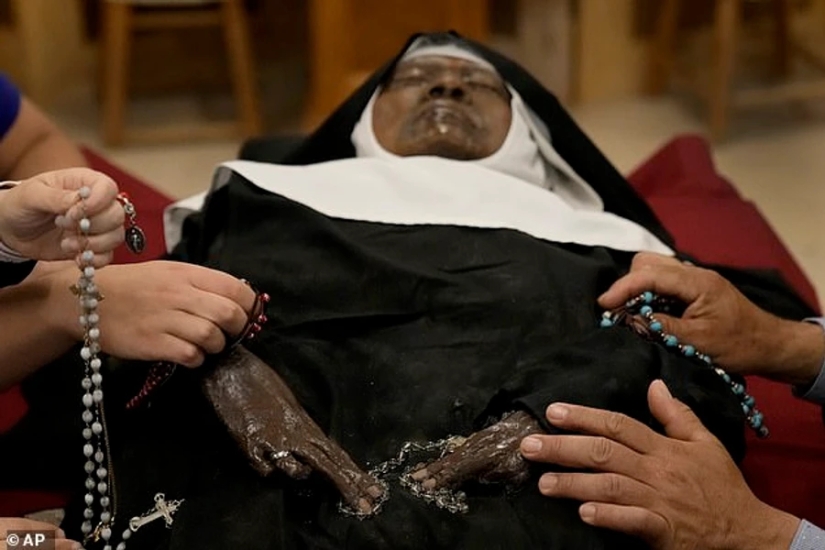 El secreto del "Milagro en Missouri" o Por qué el cuerpo de una monja no se descompone años después de la muerte