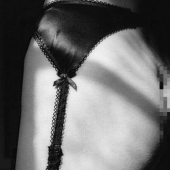 Elegant sensuality in the works of fashion photographer Zhanloop Siff Elegant sensuality in the works of fashion photographer Zhanloop Siff