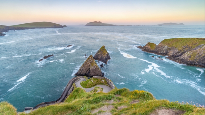 Embracing the Dawn: 5 Reasons Why Sunrise Photography Outshines Sunset Photography Embracing the Dawn: 5 Reasons Why Sunrise Photography Outshines Sunset Photography