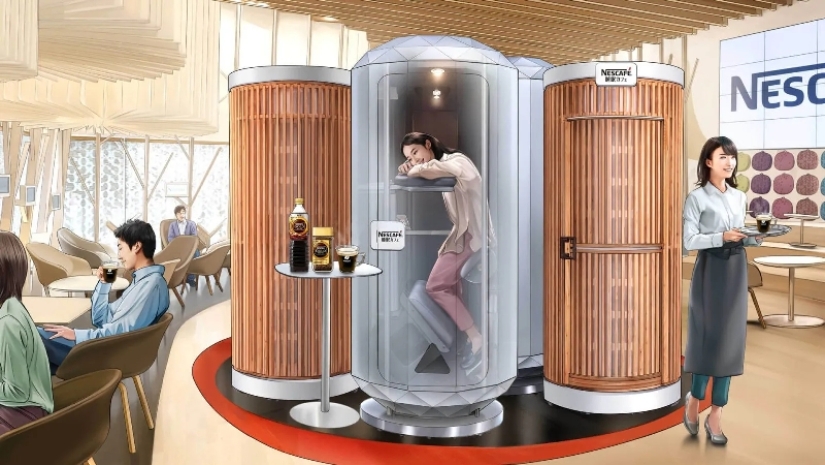 En Japón inventaron una cama vertical para trabajadores de oficina.