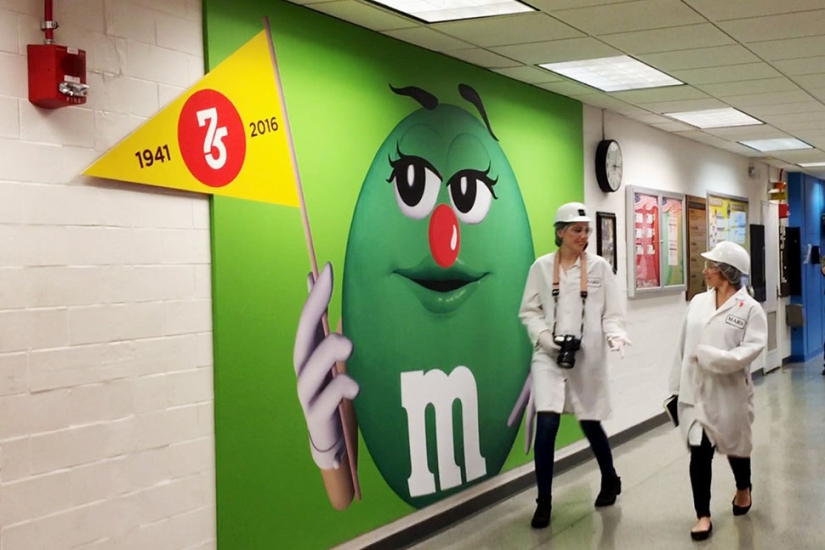 En la fábrica de M&M: cómo producir dulces que se derriten en la boca, no en las manos