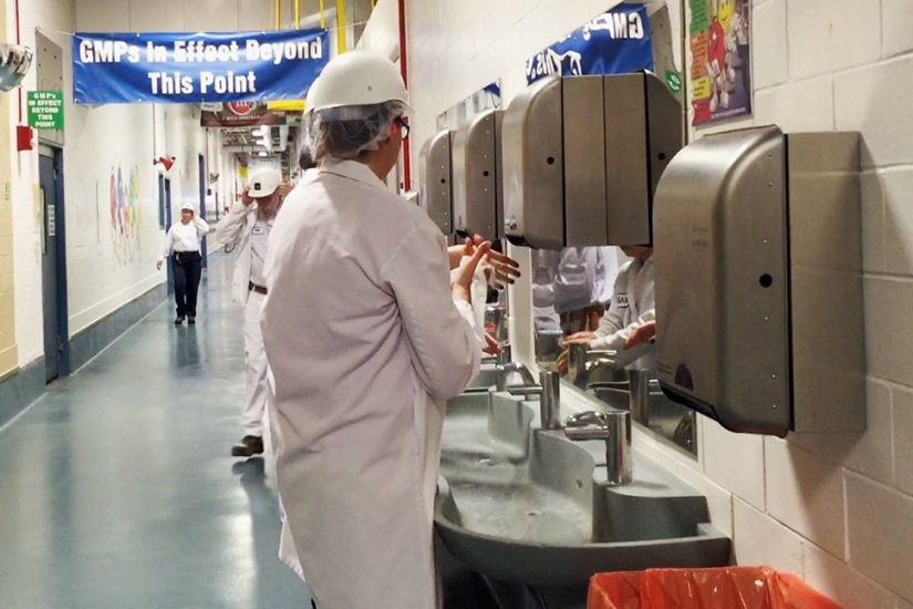 En la fábrica de M&M: cómo producir dulces que se derriten en la boca, no en las manos
