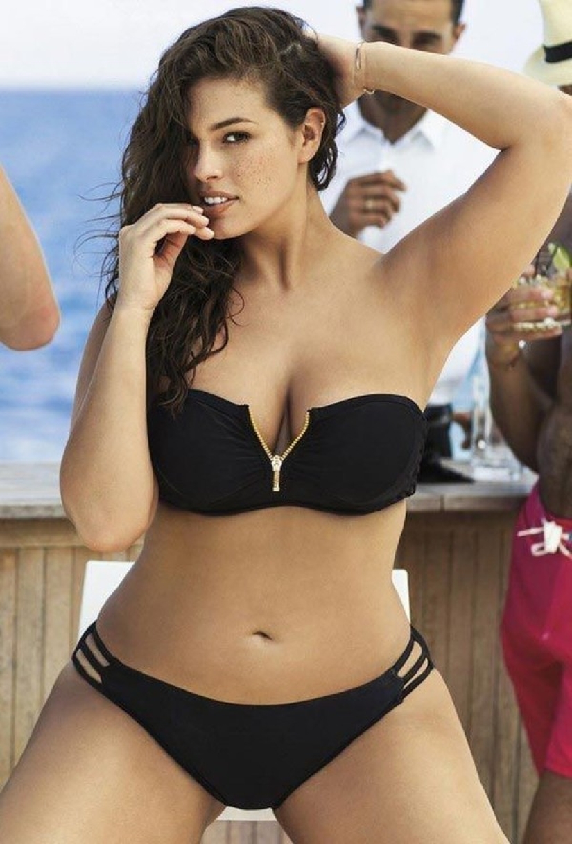 En las páginas de Sports Illustrated el modelo aparecerá con formularios no estándar.