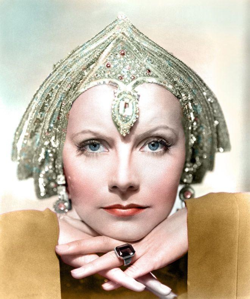 Epochal retro photos in color