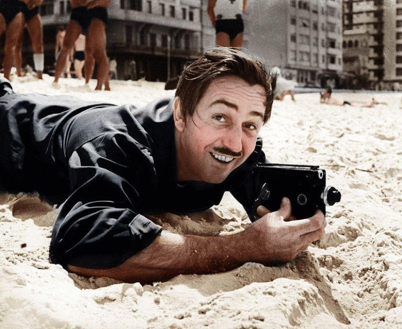 Epochal retro photos in color