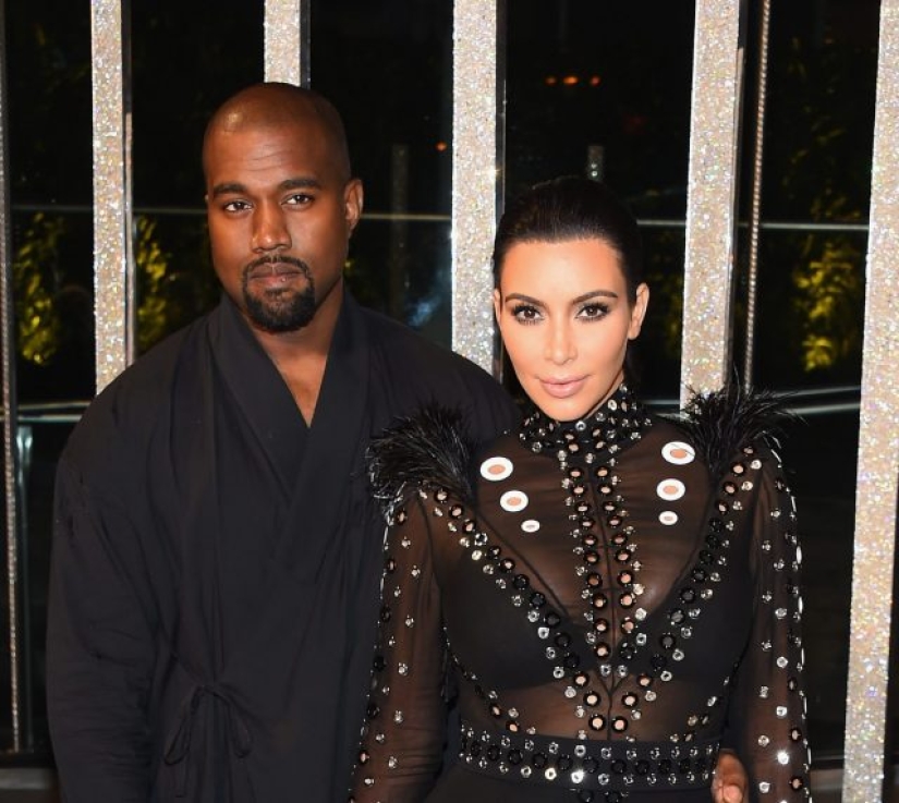 'Es jodidamente difícil': Kim Kardashian rompe a llorar mientras habla de Kanye West y habla de Pete Davidson, el escándalo de Balenciaga y más 'Es jodidamente difícil': Kim Kardashian rompe a llorar mientras habla de Kanye West y habla de Pete Davidson, el escándalo de Balenciaga y más