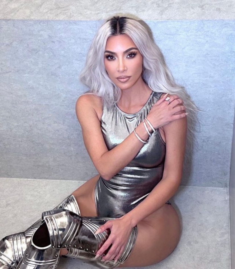 'Es jodidamente difícil': Kim Kardashian rompe a llorar mientras habla de Kanye West y habla de Pete Davidson, el escándalo de Balenciaga y más 'Es jodidamente difícil': Kim Kardashian rompe a llorar mientras habla de Kanye West y habla de Pete Davidson, el escándalo de Balenciaga y más