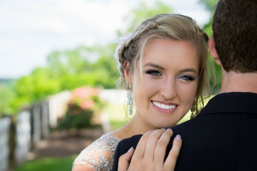 Escolares de Arkansas protagonizaron una súper graduación para ellos mismos