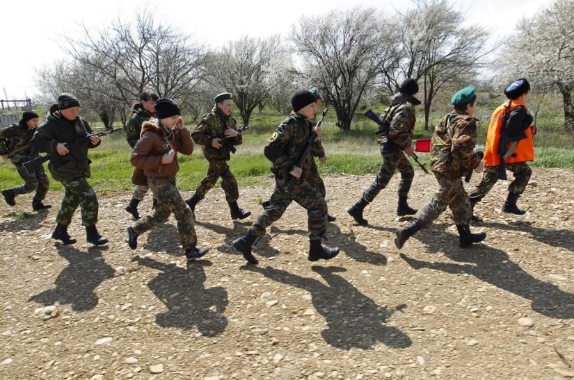 Escuela de Cadetes que lleva el nombre del General A.P. Yermólova Escuela de Cadetes que lleva el nombre del General A.P. Yermólova
