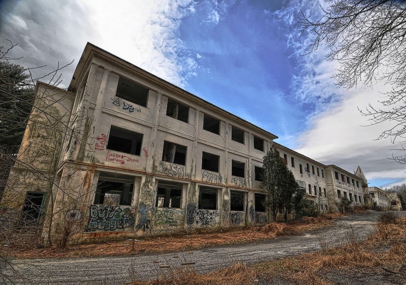 Escuelas y universidades abandonadas en todo el mundo Escuelas y universidades abandonadas en todo el mundo