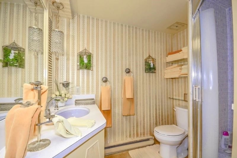 Esta casa no ha cambiado por dentro durante 72 años. Esta casa no ha cambiado por dentro durante 72 años.