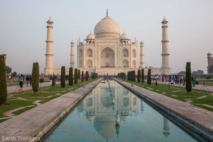 Esta familia vendió su casa y autos para viajar alrededor del mundo. Esta familia vendió su casa y autos para viajar alrededor del mundo.