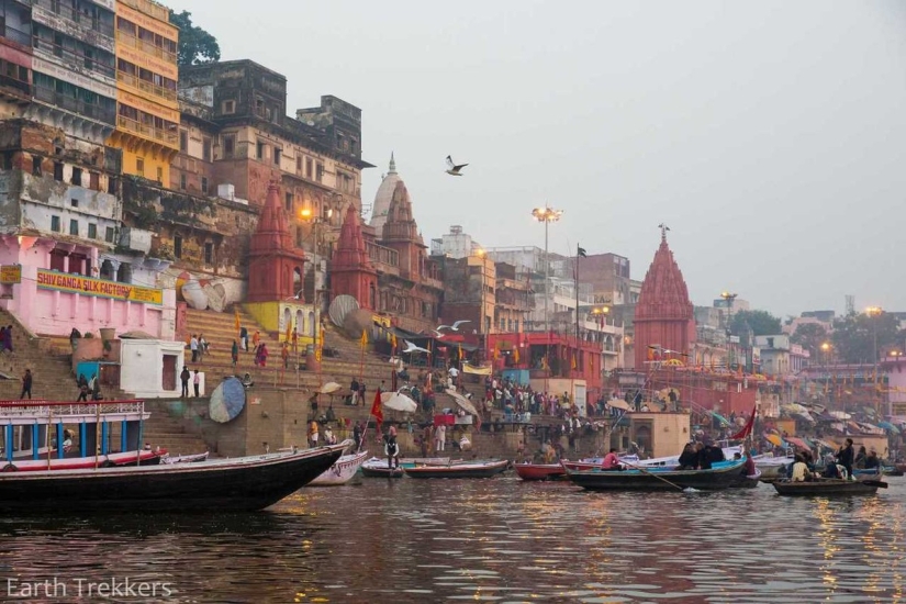 Esta familia vendió su casa y autos para viajar alrededor del mundo. Esta familia vendió su casa y autos para viajar alrededor del mundo.