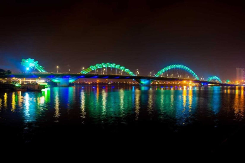 Esta familia vendió su casa y autos para viajar alrededor del mundo. Esta familia vendió su casa y autos para viajar alrededor del mundo.