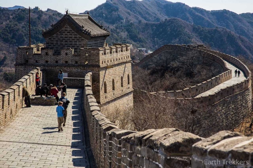 Esta familia vendió su casa y autos para viajar alrededor del mundo. Esta familia vendió su casa y autos para viajar alrededor del mundo.
