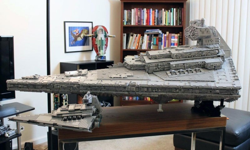 Este hombre construyó una nave espacial de Star Wars con Lego