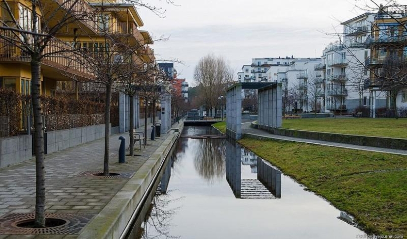 Estocolmo. Hammarby Sjöstad: un barrio ecológico en el sitio de una zona industrial abandonada Estocolmo. Hammarby Sjöstad: un barrio ecológico en el sitio de una zona industrial abandonada