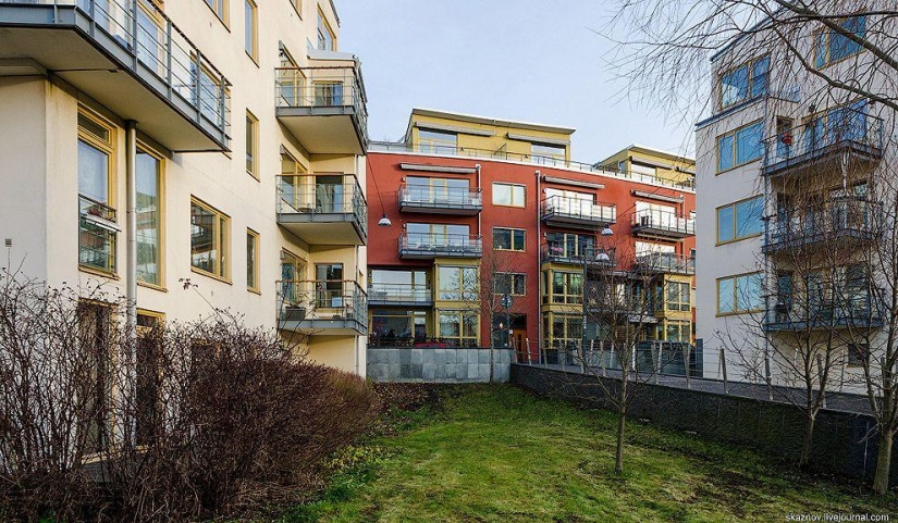 Estocolmo. Hammarby Sjöstad: un barrio ecológico en el sitio de una zona industrial abandonada Estocolmo. Hammarby Sjöstad: un barrio ecológico en el sitio de una zona industrial abandonada