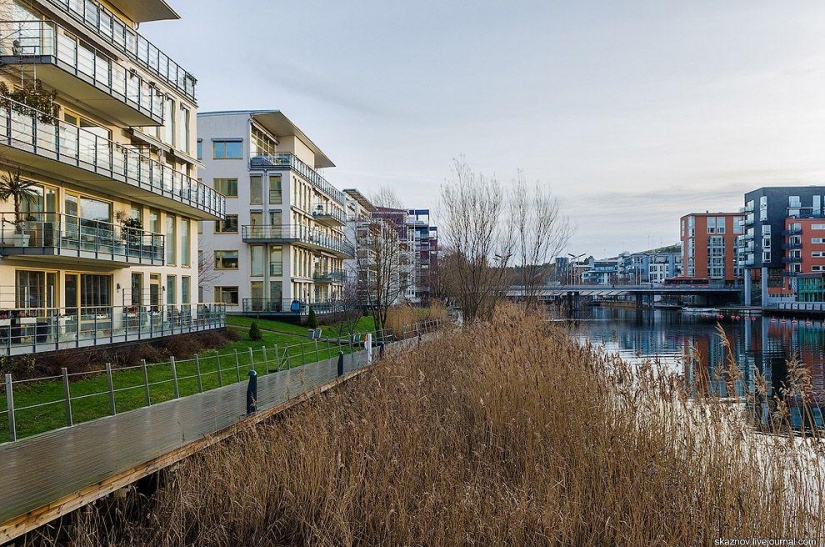 Estocolmo. Hammarby Sjöstad: un barrio ecológico en el sitio de una zona industrial abandonada Estocolmo. Hammarby Sjöstad: un barrio ecológico en el sitio de una zona industrial abandonada