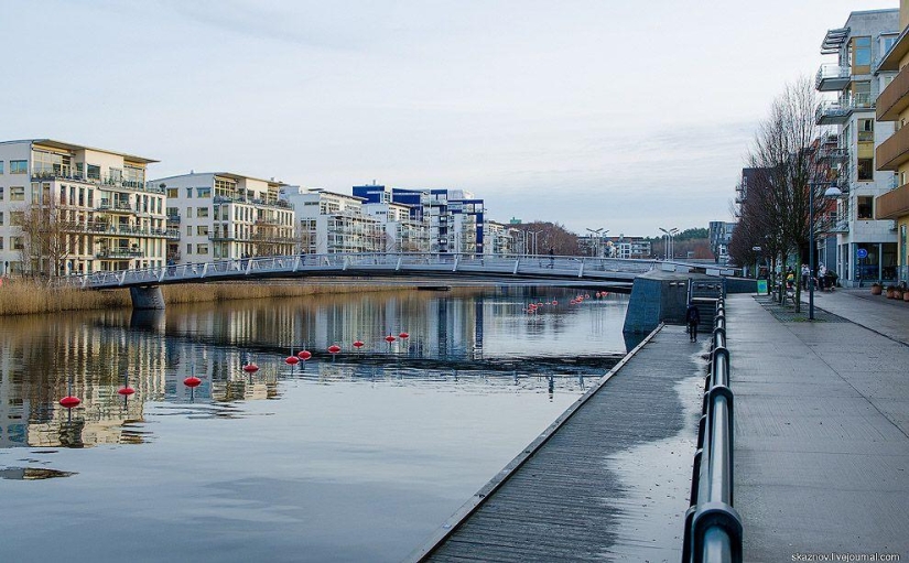 Estocolmo. Hammarby Sjöstad: un barrio ecológico en el sitio de una zona industrial abandonada Estocolmo. Hammarby Sjöstad: un barrio ecológico en el sitio de una zona industrial abandonada